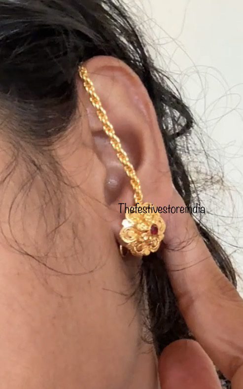 Micro gold screwback studs with 11cms over the ear Maati