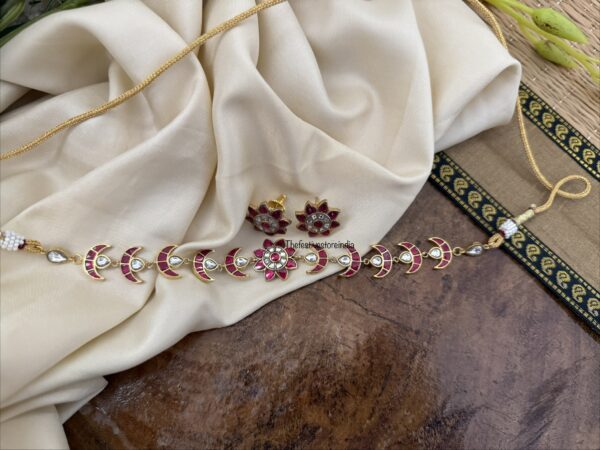 Jadau floral chand Red choker set - Chaand / Moon design