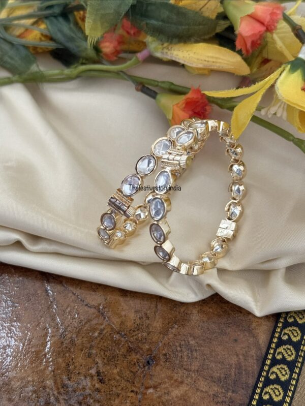 Set of 2 Gold Kundan bangles - Screw type